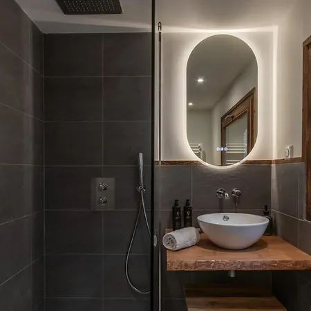 Des Eaux Rousses -renove -prive - Vues 360 Mont Blanc *
